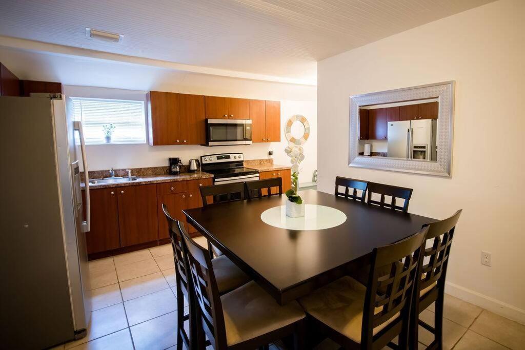 3 Bedroom Miami Home 15 Minutes To The Beach מראה חיצוני תמונה