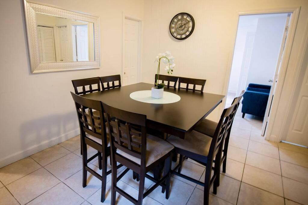 3 Bedroom Miami Home 15 Minutes To The Beach מראה חיצוני תמונה