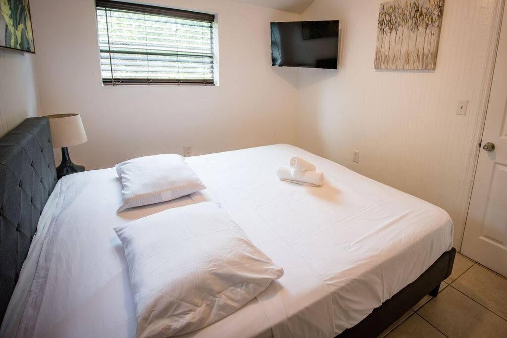 3 Bedroom Miami Home 15 Minutes To The Beach מראה חיצוני תמונה