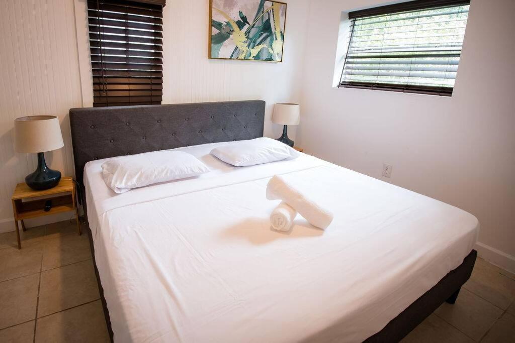 3 Bedroom Miami Home 15 Minutes To The Beach מראה חיצוני תמונה